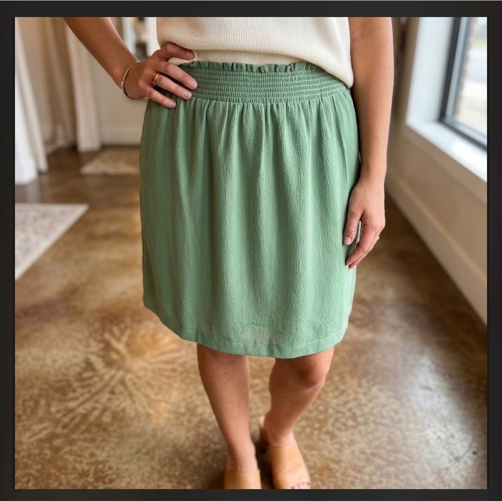 Tulip B Sage Green Smocked Waist Mini Skirt S8JS5142 Small Boutique NWT